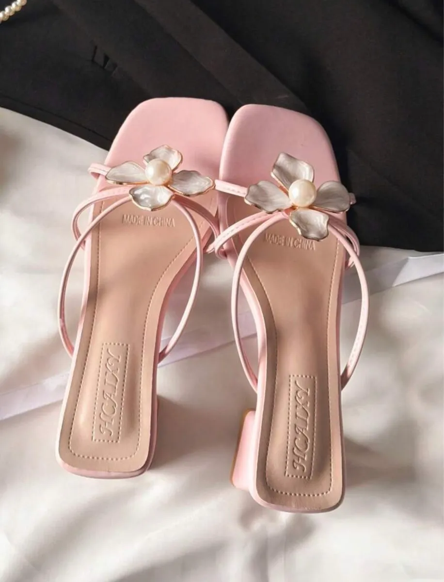 Custom Made — حذاء وردي مقاس 39