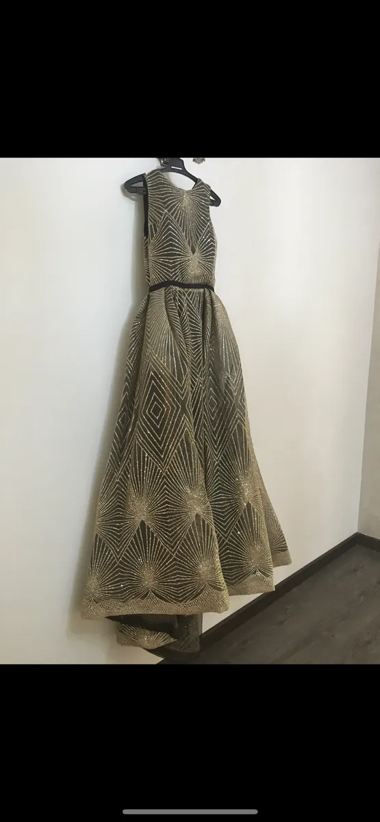 Custom Made — فستان سهرة او محضر