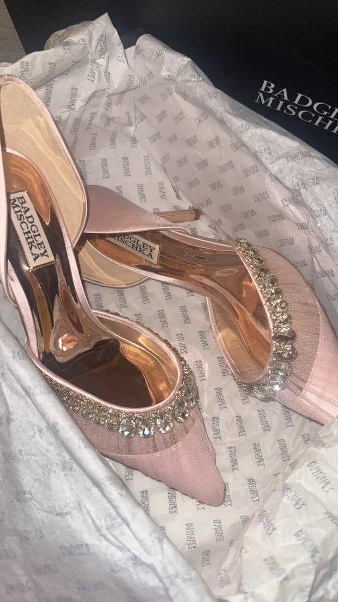 Badgley Mischka — كندرة لون نود مقاس38