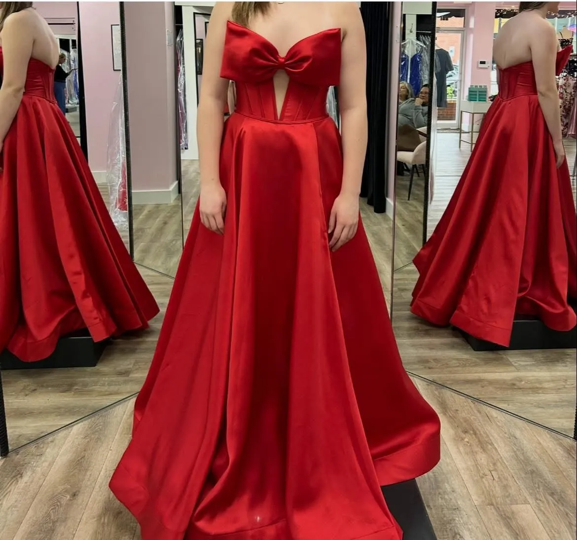 Sherri Hill — فيستان من شيري هيل