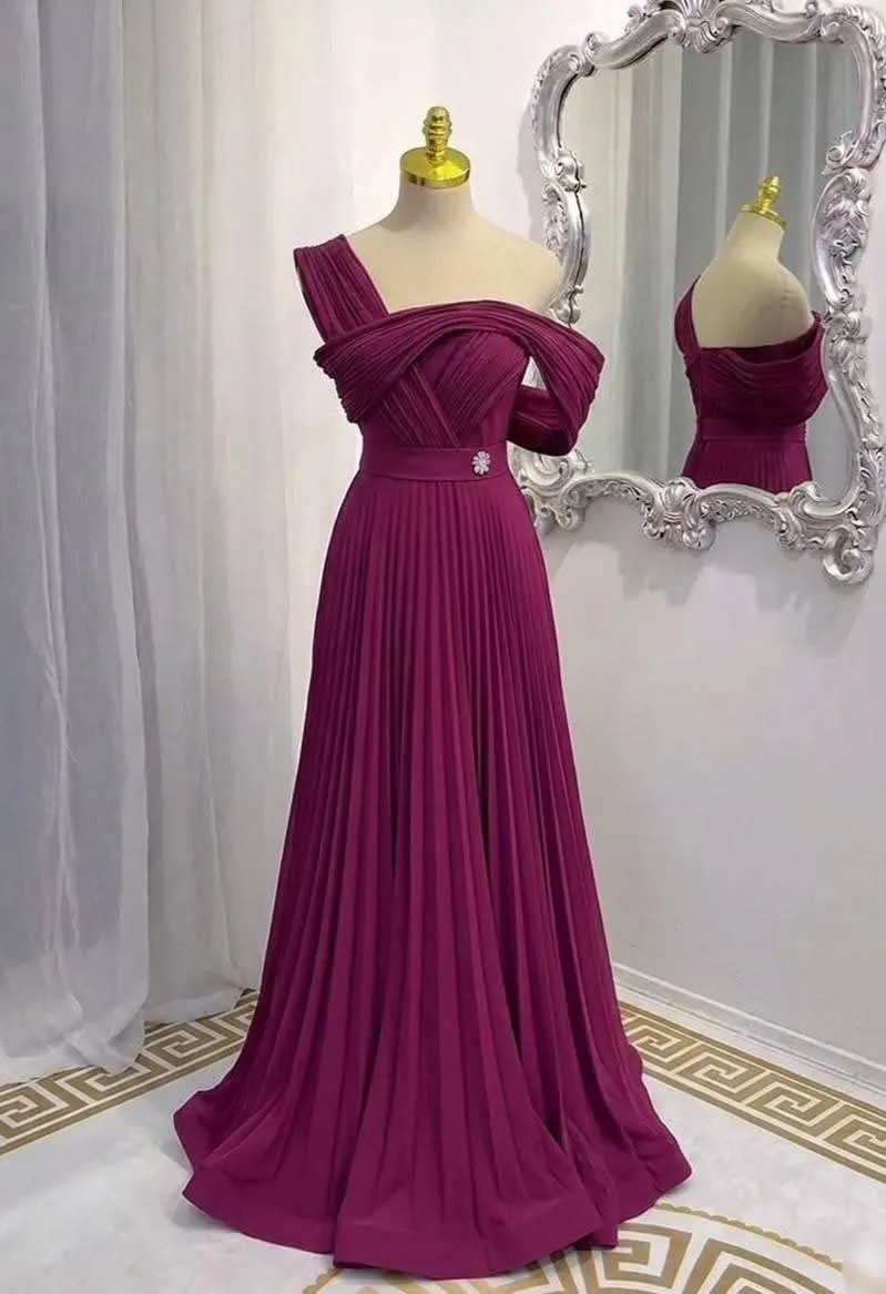 Armani — فستان سهره فخم