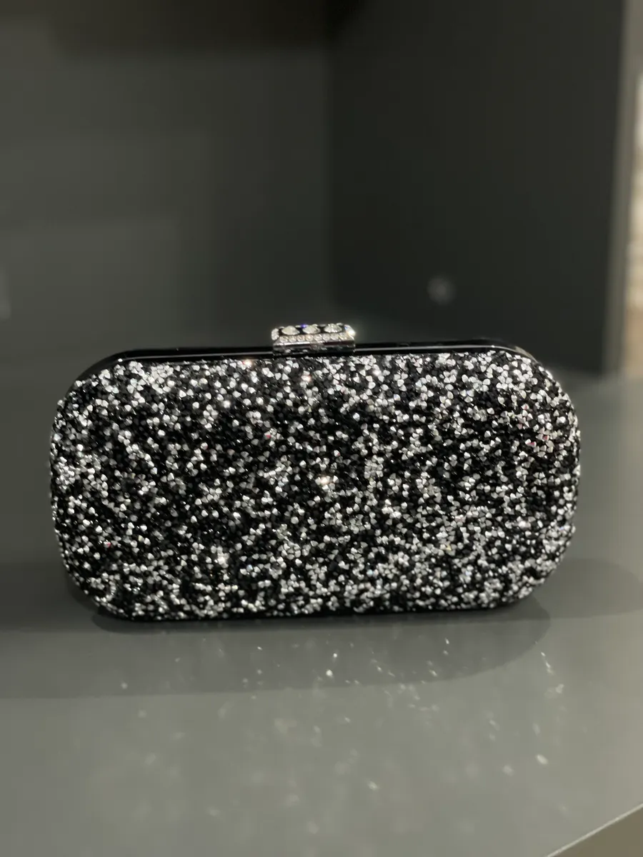 Custom Made — حقيبة مناسبات