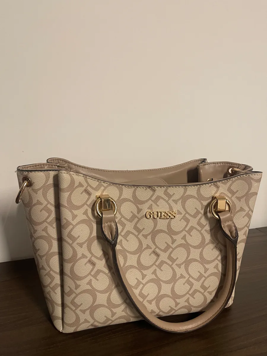 Guess — شنطه