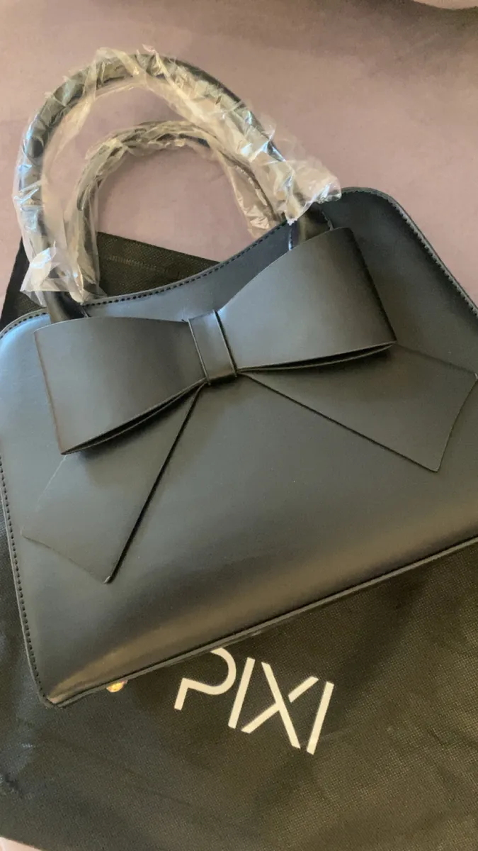 Other — شنطة من براند Pixi