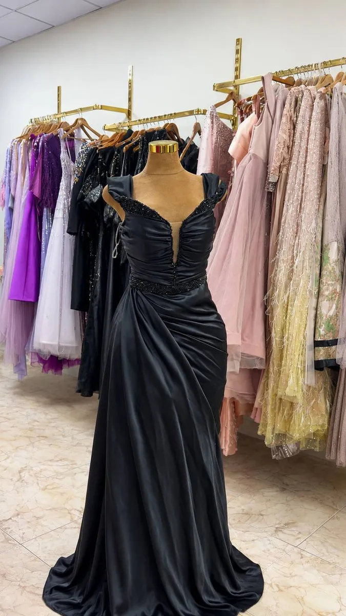 Custom Made — فساتين